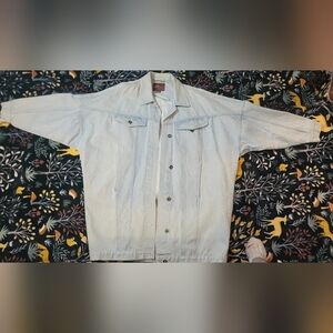 Woman Sz M Vintage Sergio Valente 80’s Denim jean jacket 100% cotton (lite wash)
